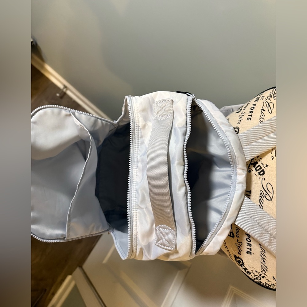 lululemon athletica White/gray Camo Backpack - Picture 5 of 9